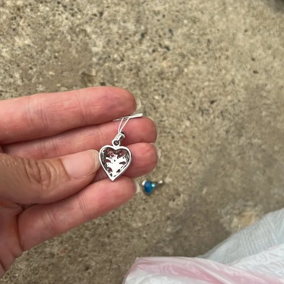 2 Lia Sophia necklace pendants - Picture 9 of 11